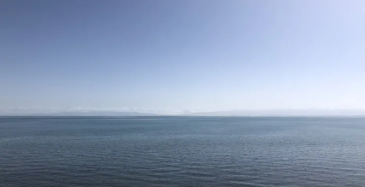 青海湖旅游景区景点宽广湖水凉爽