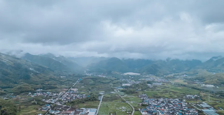 余姚农村乡村全貌俯瞰航拍清晨蓝天白云