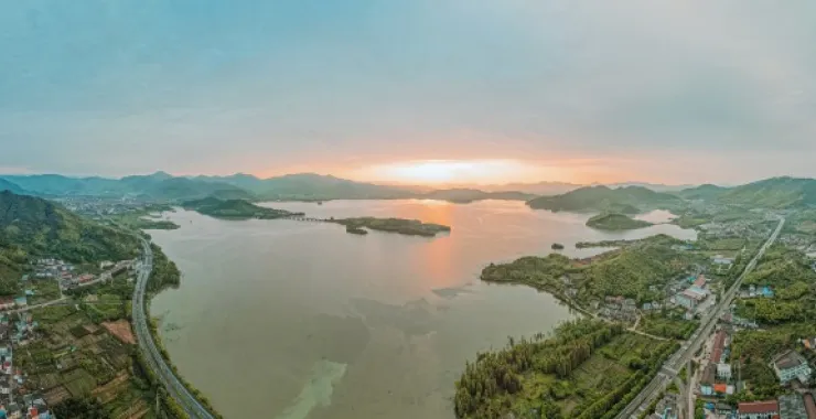 余姚城市农村乡村全貌俯瞰航拍夕阳朝阳晚霞山间落日日出四明湖