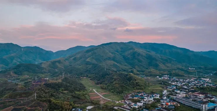 余姚城市农村乡村全貌俯瞰航拍夕阳朝阳晚霞山间落日日出