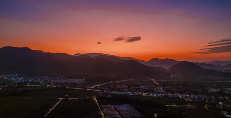 余姚农村乡村全貌俯瞰航拍夕阳朝阳晚霞山间落日日出