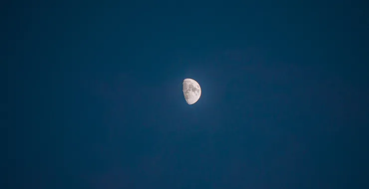 余姚中秋月亮天空夜空夜景户外夜晚月亮自然风景