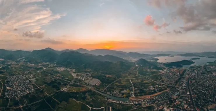 余姚城市全貌俯瞰航拍夕阳朝阳晚霞山间落日日出