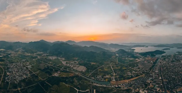 余姚城市全貌俯瞰航拍夕阳朝阳晚霞山间落日日出
