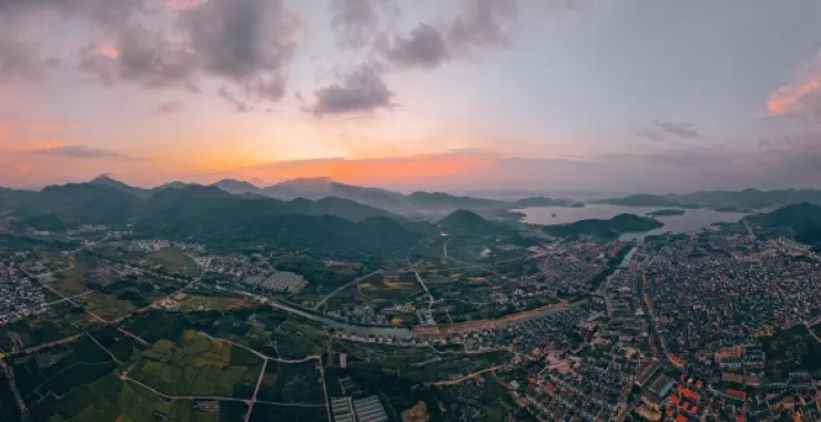 余姚城市全貌俯瞰航拍夕阳朝阳晚霞山间落日日出