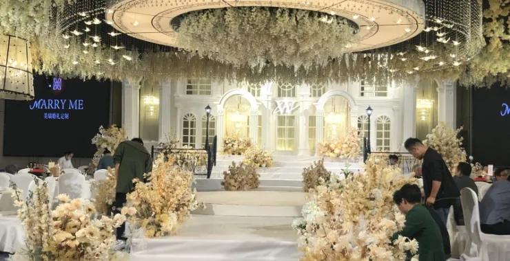 结婚婚礼婚庆现场装饰场景鲜花布置