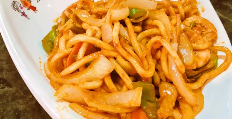 韩国料理海鲜乌冬面美食餐饮面条