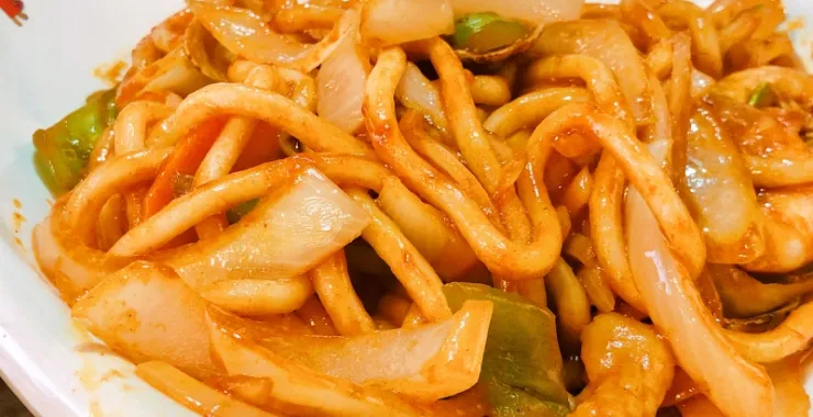 韩国料理海鲜乌冬面面条美食餐饮