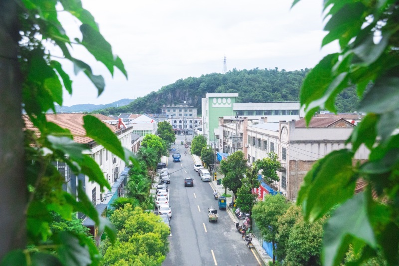余姚临山街道马路交通车辆俯瞰街道