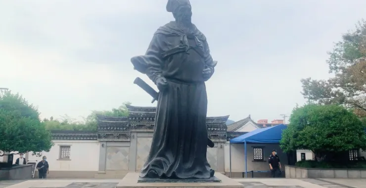 余姚王阳明故居名人景点景区人像雕像新建伯红色经典景点