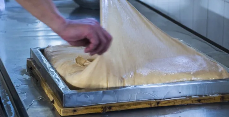 余姚临山美食传统手工豆干点心豆制品香干制作豆腐