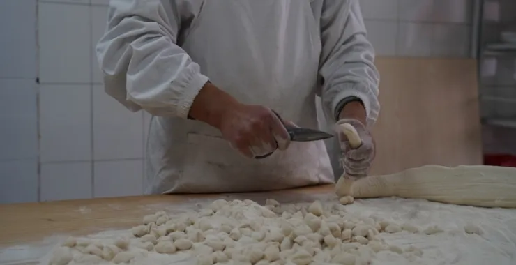 余姚手工传统美食麦芽糖制作