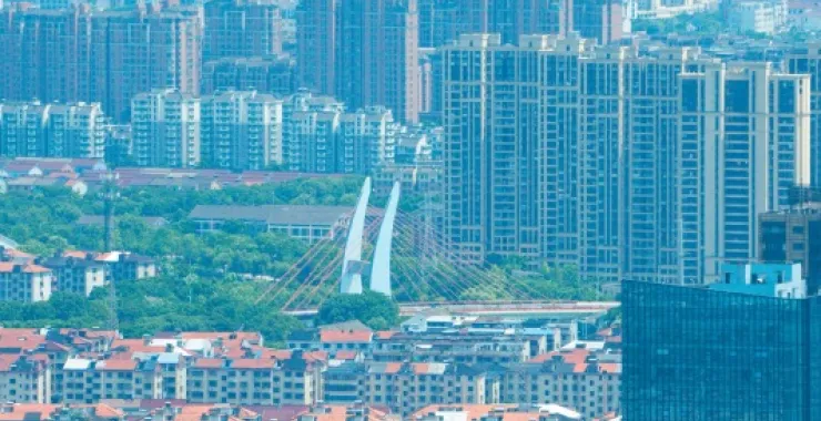 余姚城区全貌公路高楼建筑高空蓝天白云青山绿水俯瞰城市航拍全景