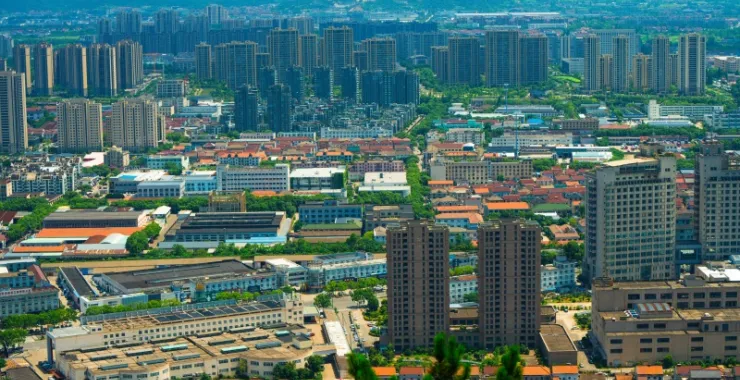 余姚城区全貌公路高楼建筑高空蓝天白云青山绿水俯瞰城市航拍全景