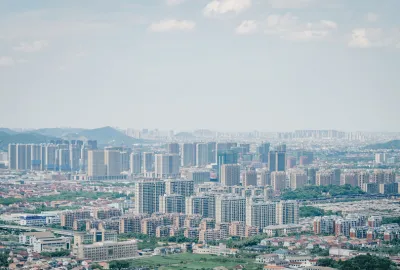 余姚城区全貌公路高楼建筑高空蓝天白云青山绿水俯瞰城市航拍全景