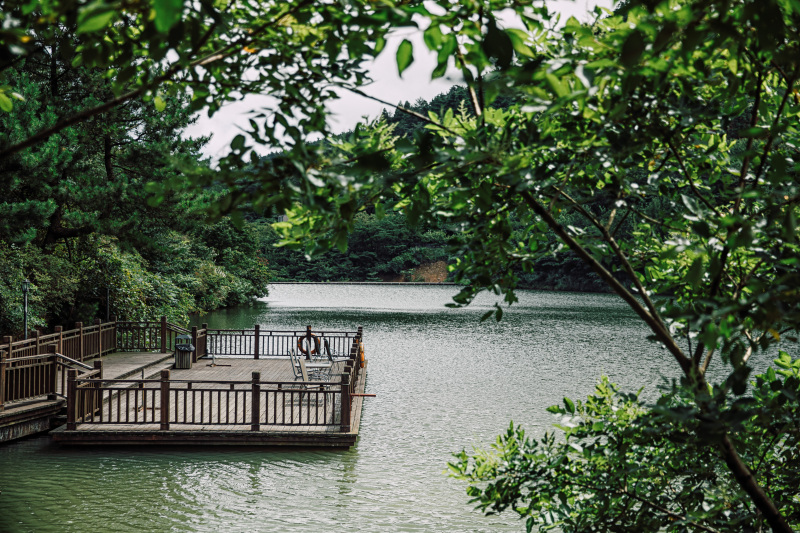 余姚四明山仰天湖景区青山绿水