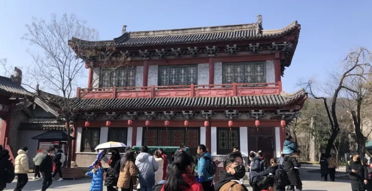 春节旅游金华横店影视城清明上河图景区景点游客