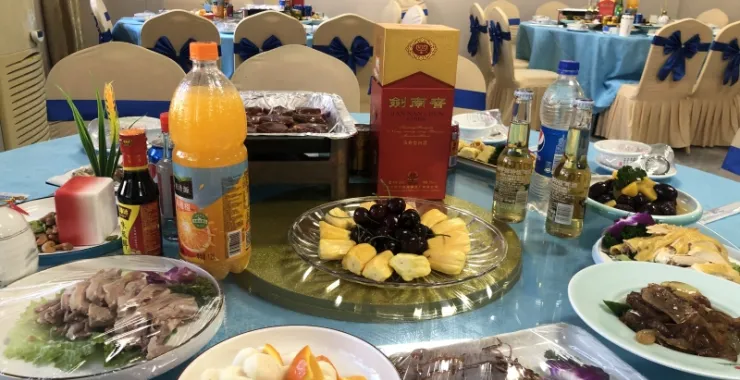 酒席婚庆酒水菜品饭桌