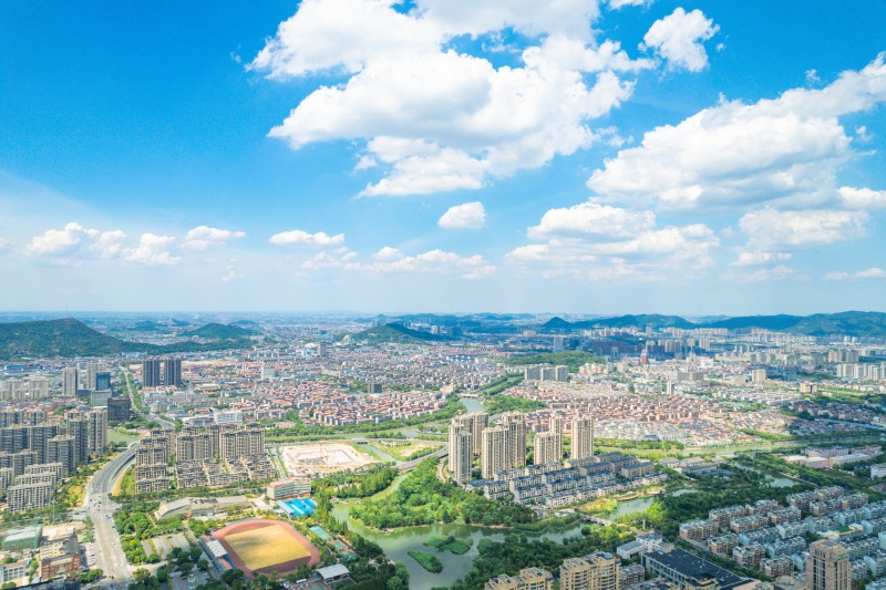 余姚城区公路高楼建筑高空蓝天白云青山绿水俯瞰城市航拍全貌全景