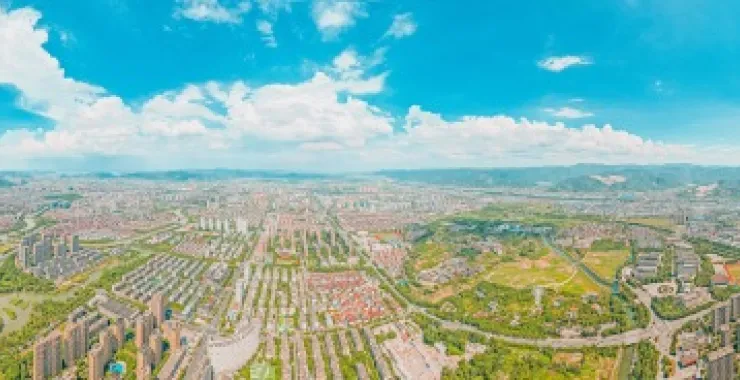 余姚城区全貌公路高楼建筑高空蓝天白云青山绿水俯瞰城市航拍全景