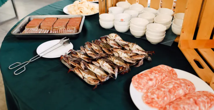 余姚公司团建拓展活动吃饭小火锅美食