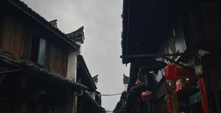 古堰画乡 老街美食街风景 复古烟火味 古镇下雨