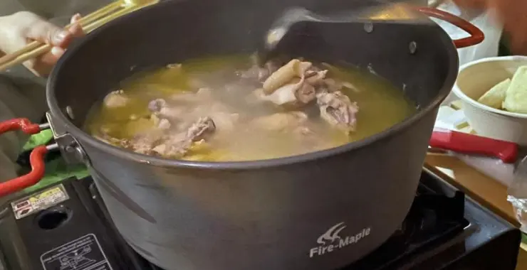 户外露营四明山帐篷烧烤美食聚会鸭煲火锅