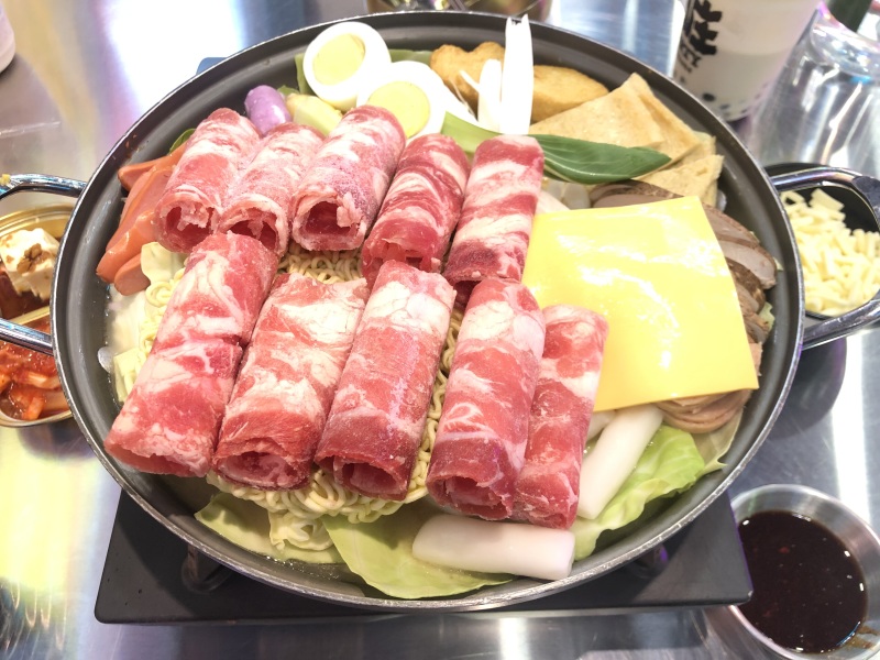 网红美食日式寿喜烧火锅打卡肉卷方便面