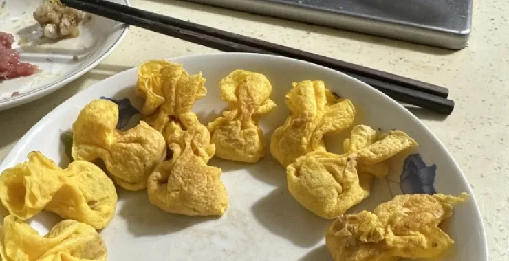 家庭聚会手工蛋饺美食家常菜