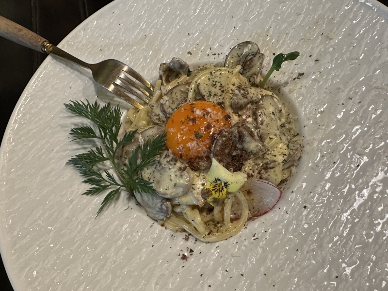 西餐美食分享网红打卡意面披萨牛排华夫饼