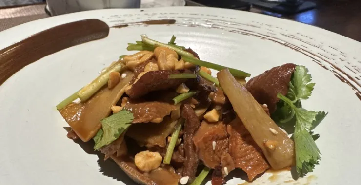 美食分享网红打卡素菜笋干肉