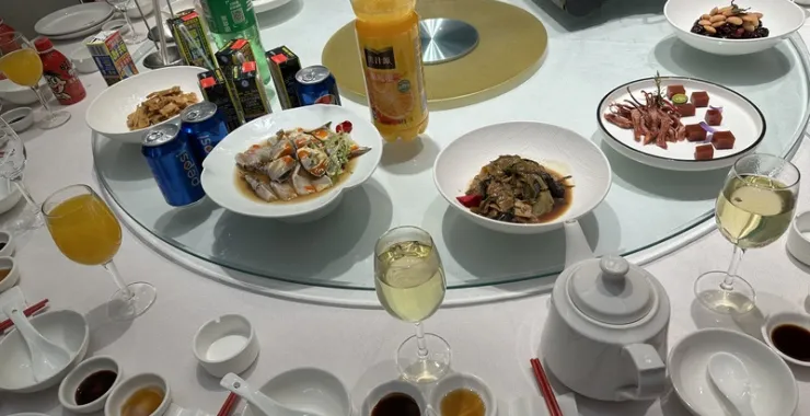 宁波美食酒席海鲜生腌水晶虾饺梭子蟹