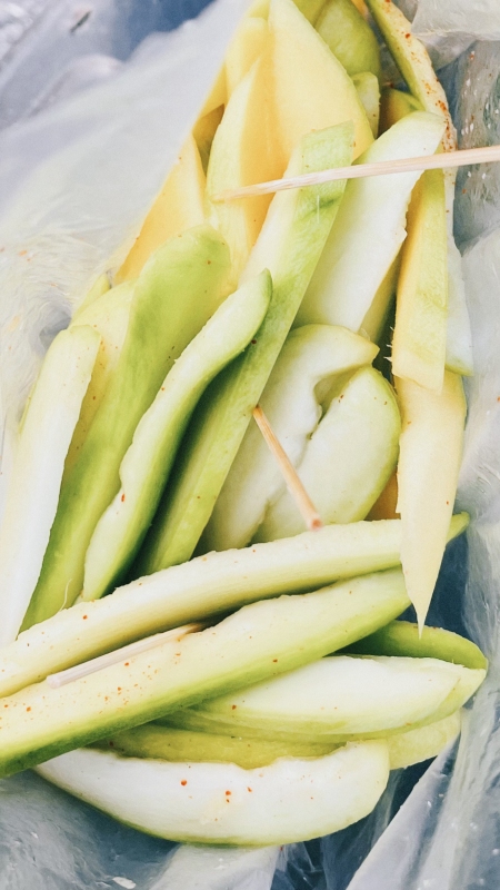 广西北海酸野水果捞美食