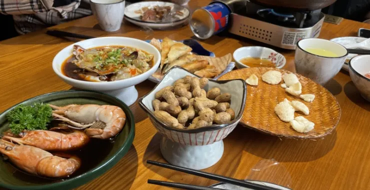 余姚醉胡桃美食生腌打边炉花生呛蟹锅巴醉虾