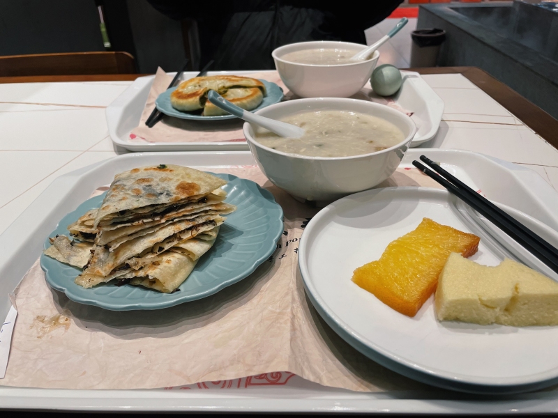 余姚老陈粥铺美食早餐肉饼黄金糕粥小米糕早饭早点点心