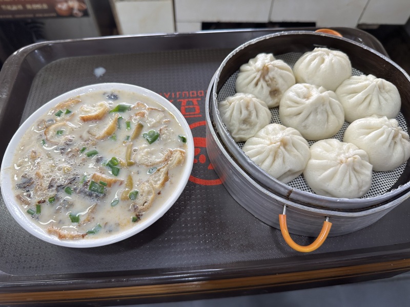 余姚朗霞豆浆油条小笼包特色早餐包子