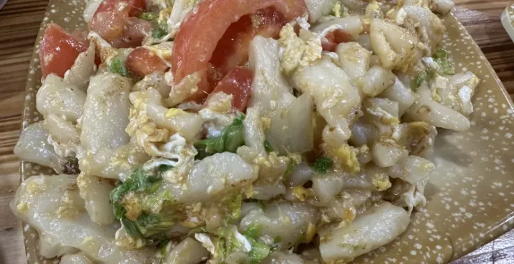 余姚炒年糕西红柿鸡蛋特色早餐