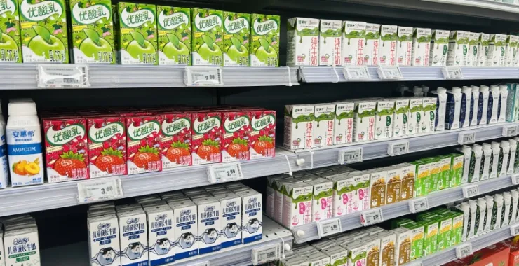 超市购物牛奶货架