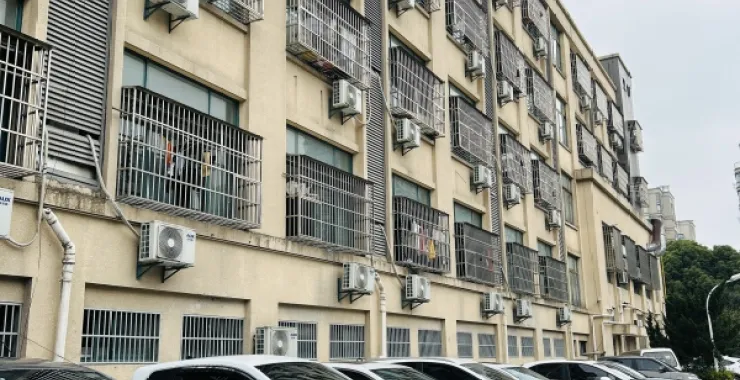 老小区改造停车位车辆汽车住宅