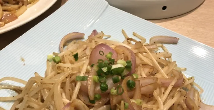 高级评分餐厅美食网红打卡洋葱豆芽