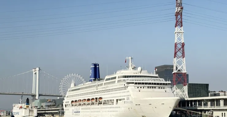 厦门轮渡码头游船渡轮轮船大海海上