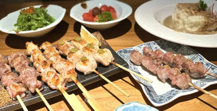 杭州西湖风景区武林路网红烧鸟店日本料理烤串羊肉串牛肉串鸡肉串芥末