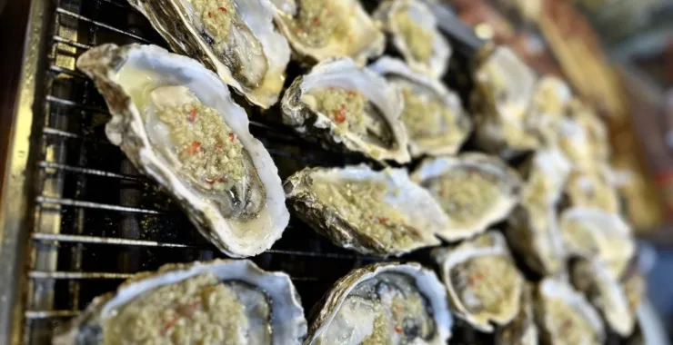厦门八市美食海鲜水果特产网红打卡宵夜烤生蚝