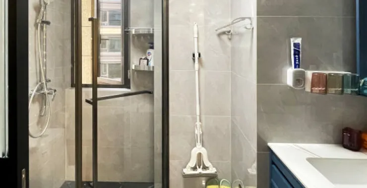 现代轻奢风探家卫生间
