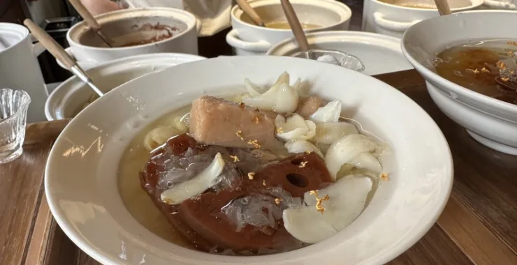 厦门鼓浪屿美食龙头路网红
