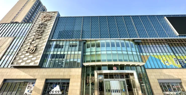 余姚众安广场商场3号门阿迪达斯