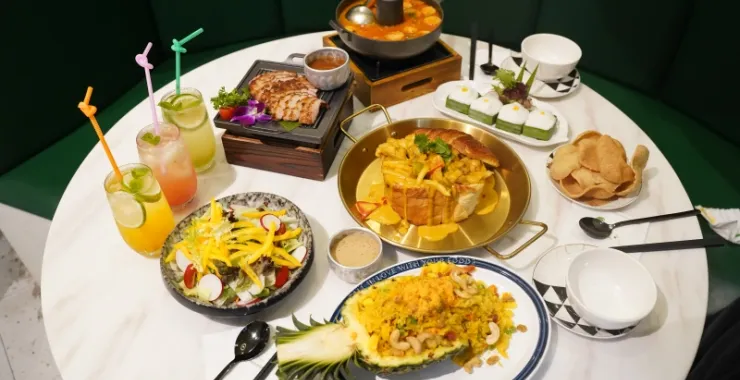 泰式料理东南亚美食泰国菠萝炒饭烤肉猪颈肉部队火锅面包鸡饮料冬阴功汤蔬菜沙拉椰奶冻甜品