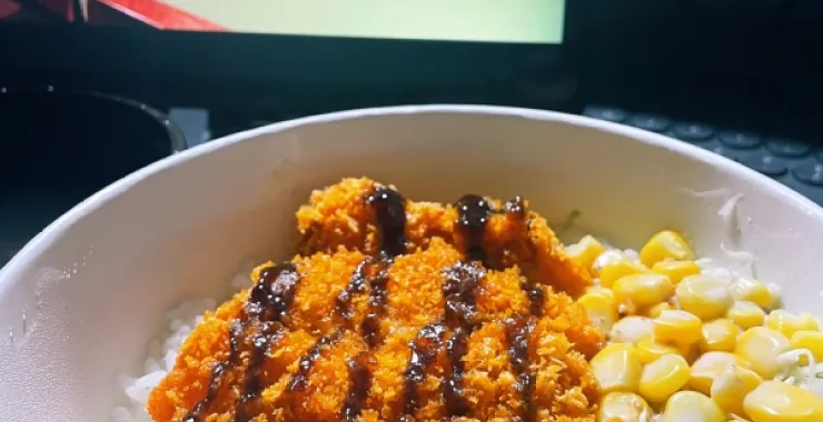 广西北海 美食 日式猪排饭 美食油炸玉米粒