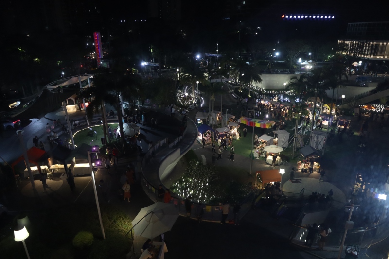 广西北海 花漾里 夜市 集市 美食 灯光摆摊