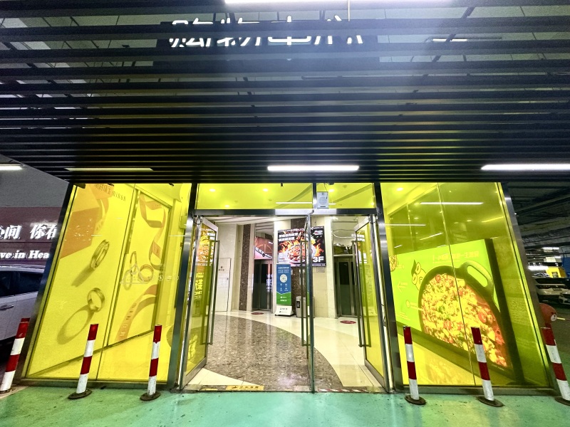 余姚万达地下一层-1电梯入口地下车库